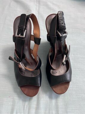 Coach Wedge Wood Platform Sandals Leather Open-Toe Buckle Heels Size 7.5 B